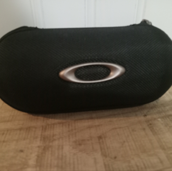 Qakley sunglasses - Picture 6 of 7